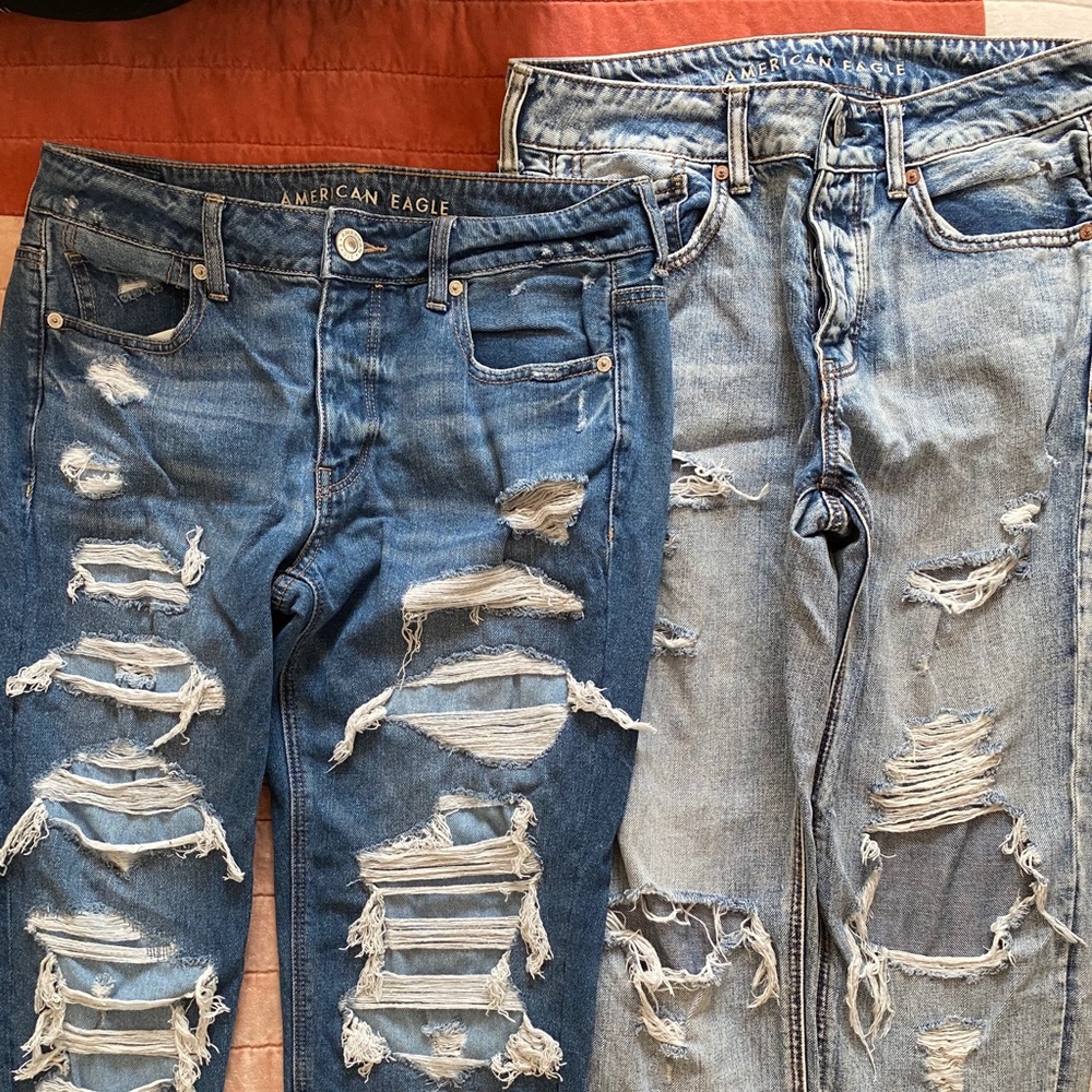 American Eagle distressed jeans
